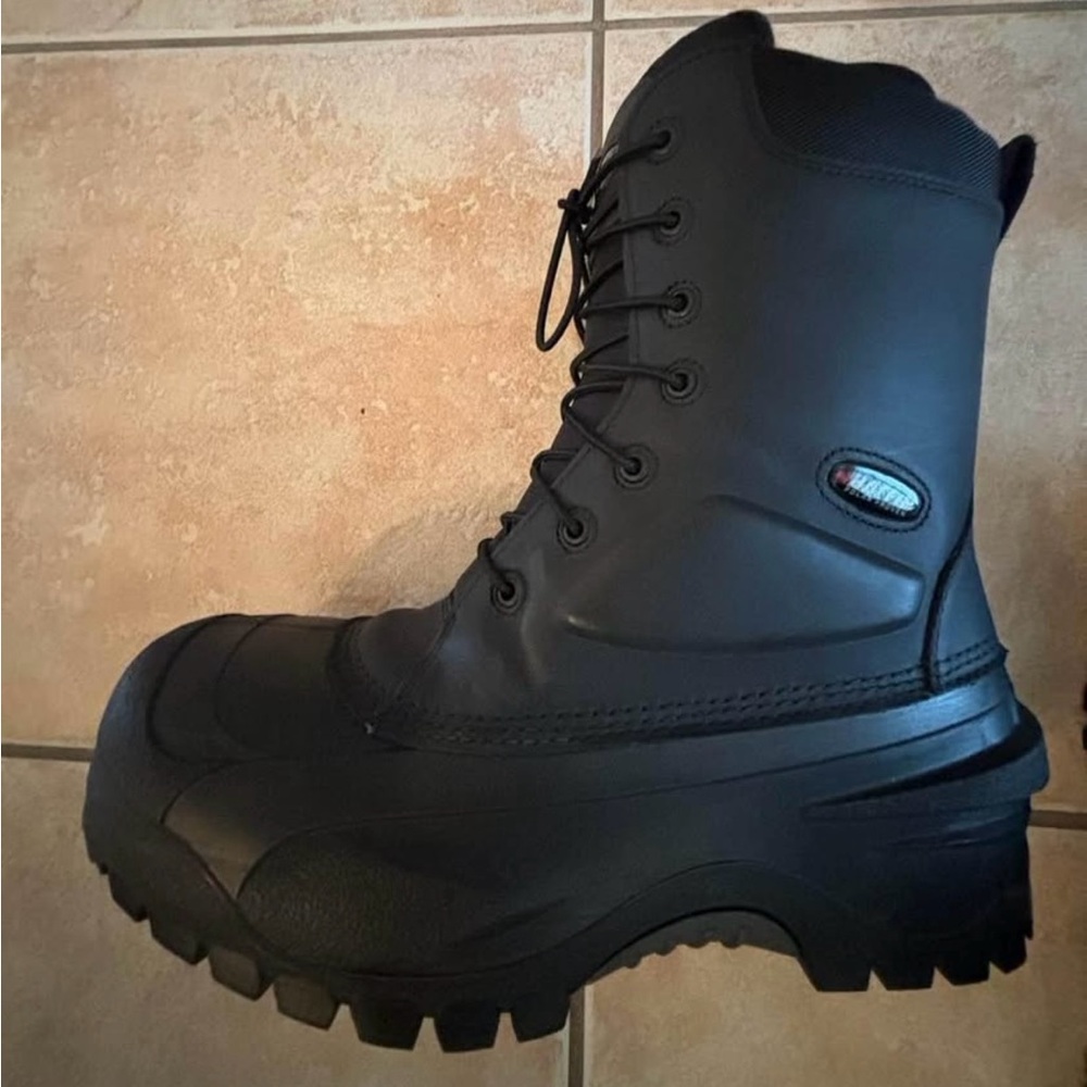 Baffin Black Rain & Snow Boots with Rugged Design